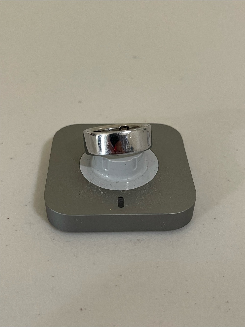 Oura ring Gen 4 size 8 in sliver